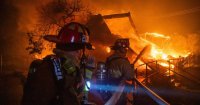 California Lawmakers Target AI Data Centers' Water Use Amid Wildfire Crisis
